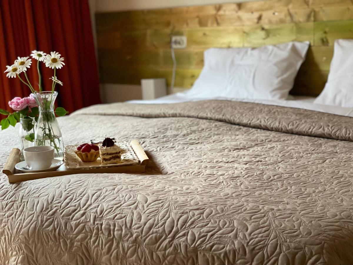 Hotel Ailama מסטיה מראה חיצוני תמונה